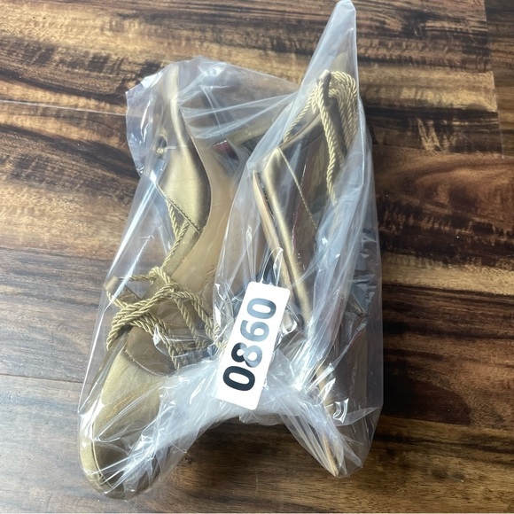 BCBGMaxAzria Gold Textile and Leather Lace Up Foot to Ankle Size 7.5 B - Picture 16 of 16